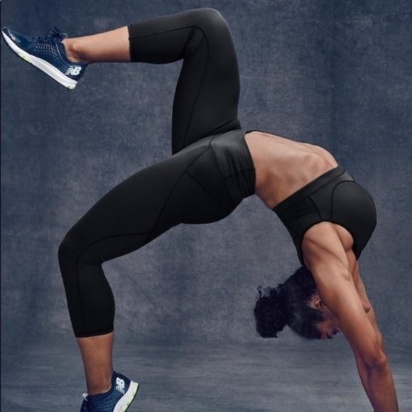 Athleta Pants - Athleta Stealth Sculptek Capri Legging Black
